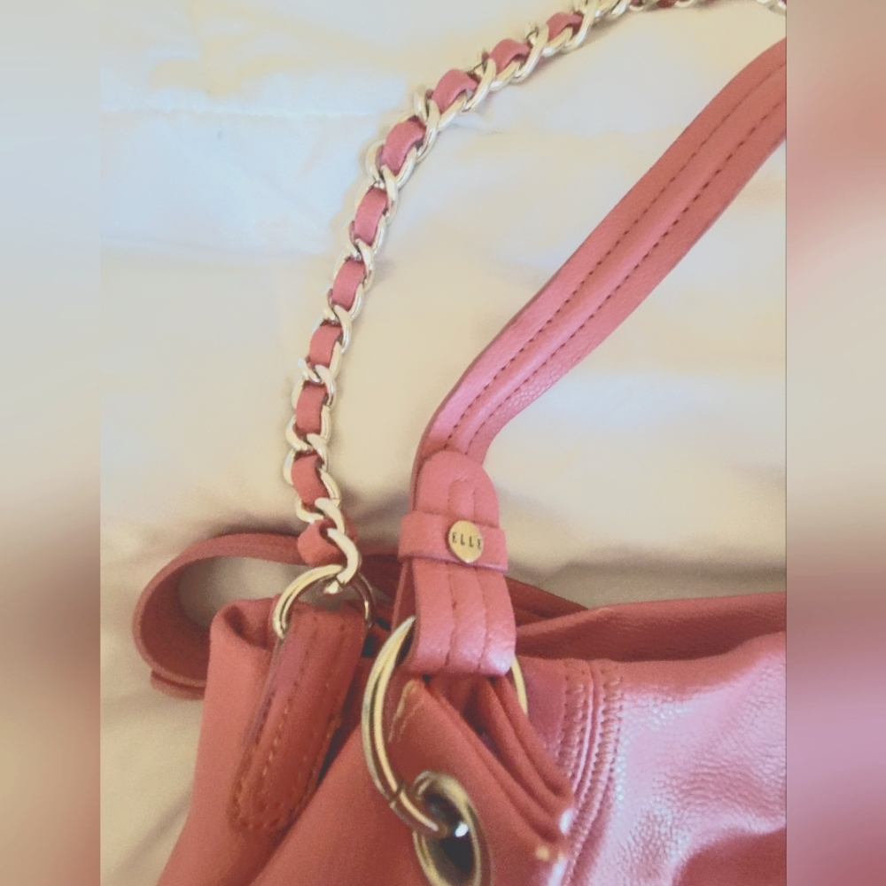 Elegant Pink Leather Shoulder Bag